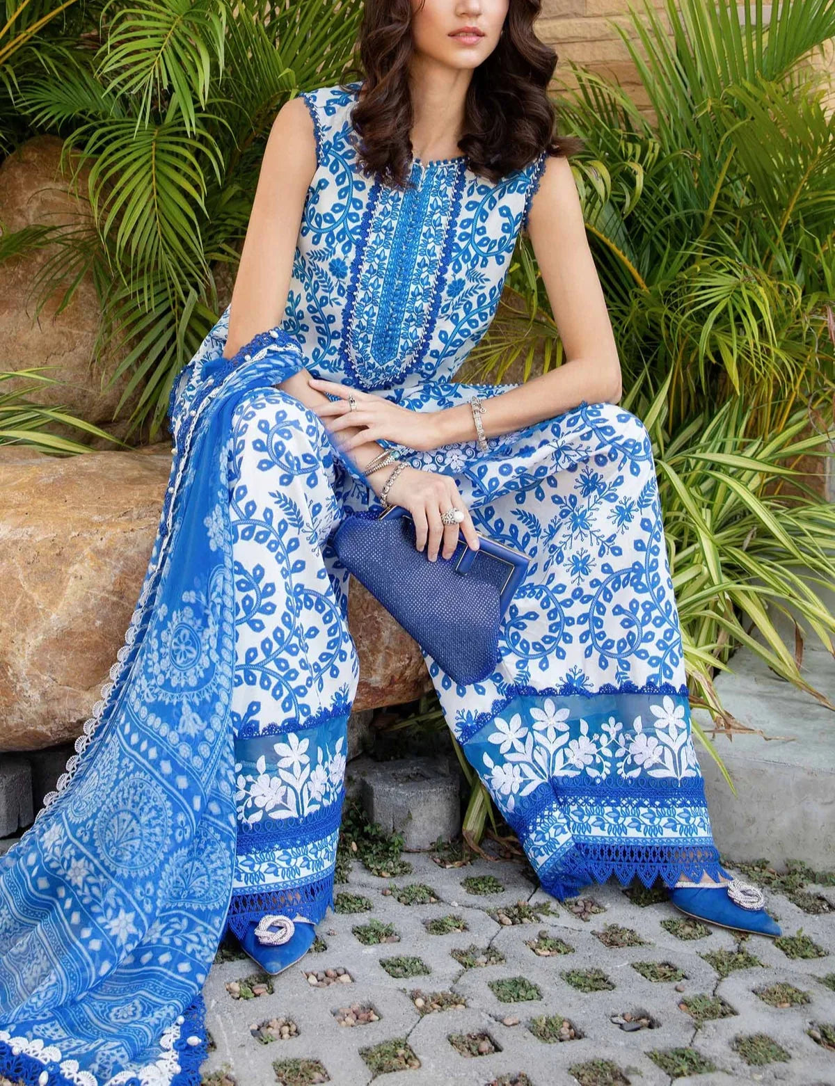 Grace S1066-Printed & Embroidered 3pc Lawn dress with Printed Chiffon Dupatta.