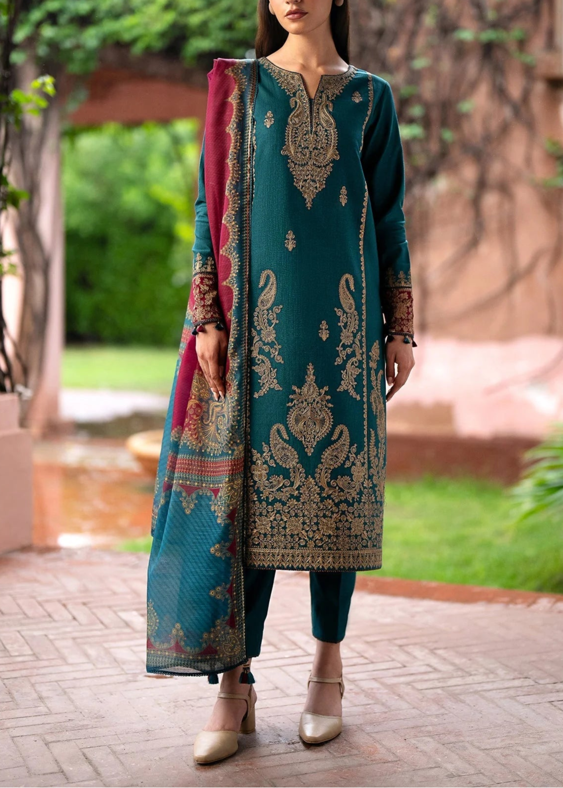 Grace W605-Embroidered 3pc khaddar Dress With Printed shawl.