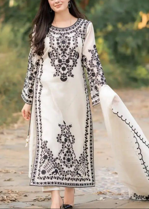 Grace S856-Embroidered 3PC Lawn Dress with Embroidered Munar Dupatta.