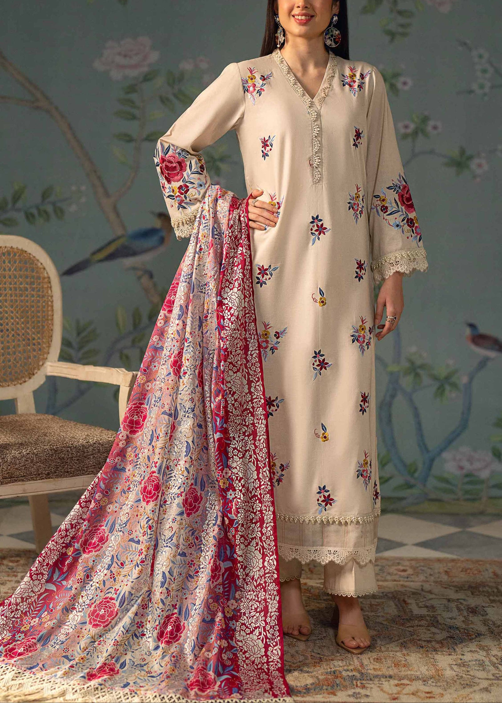 Grace S1013-Embroidered 3pc Lawn dress with Printed Munar Dupatta.