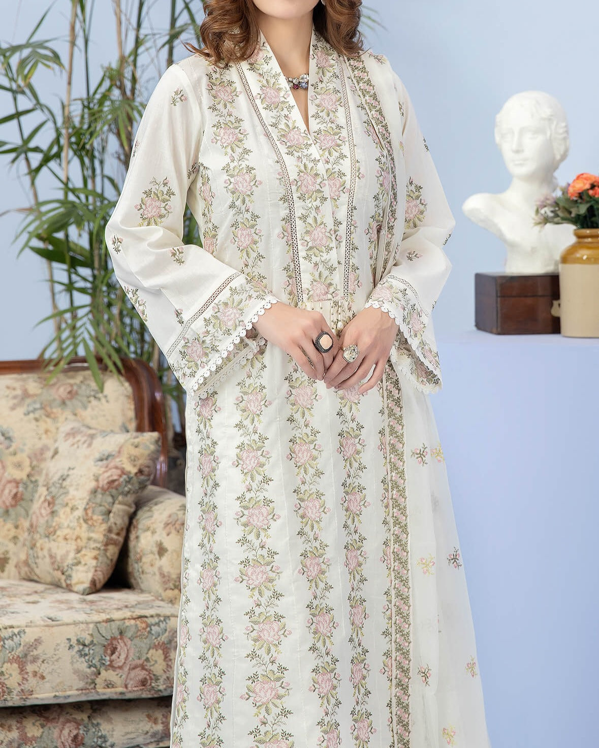 Grace S714-Embroidered 3pc lawn dress with Embroidered chiffon dupatta.